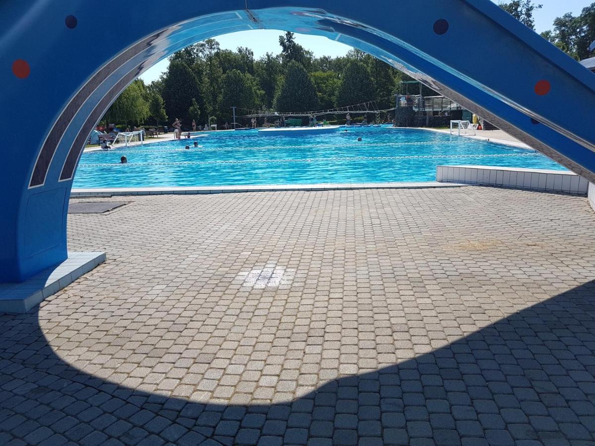 Zafir Sziget Apartman Sarvar Exterior photo