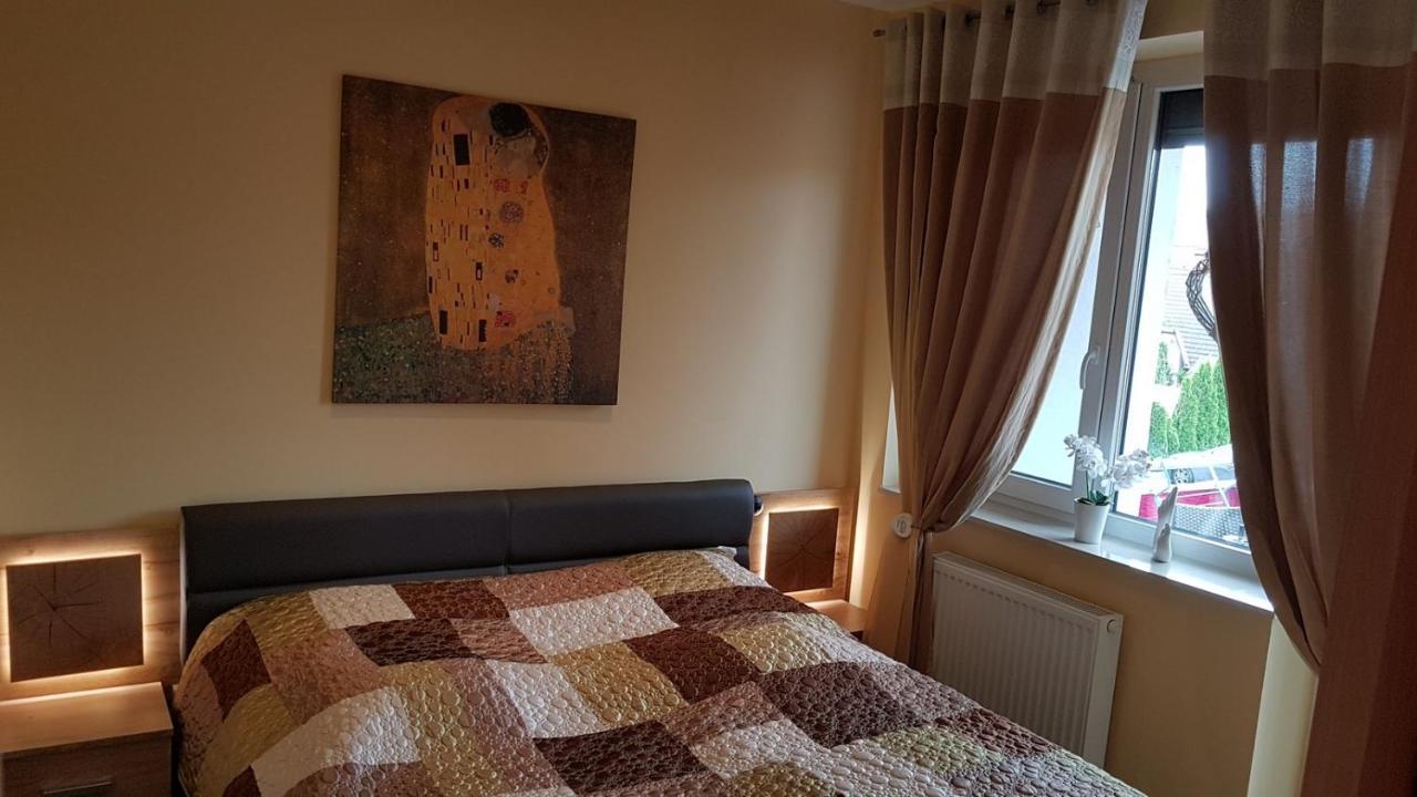 Zafir Sziget Apartman Sarvar Exterior photo