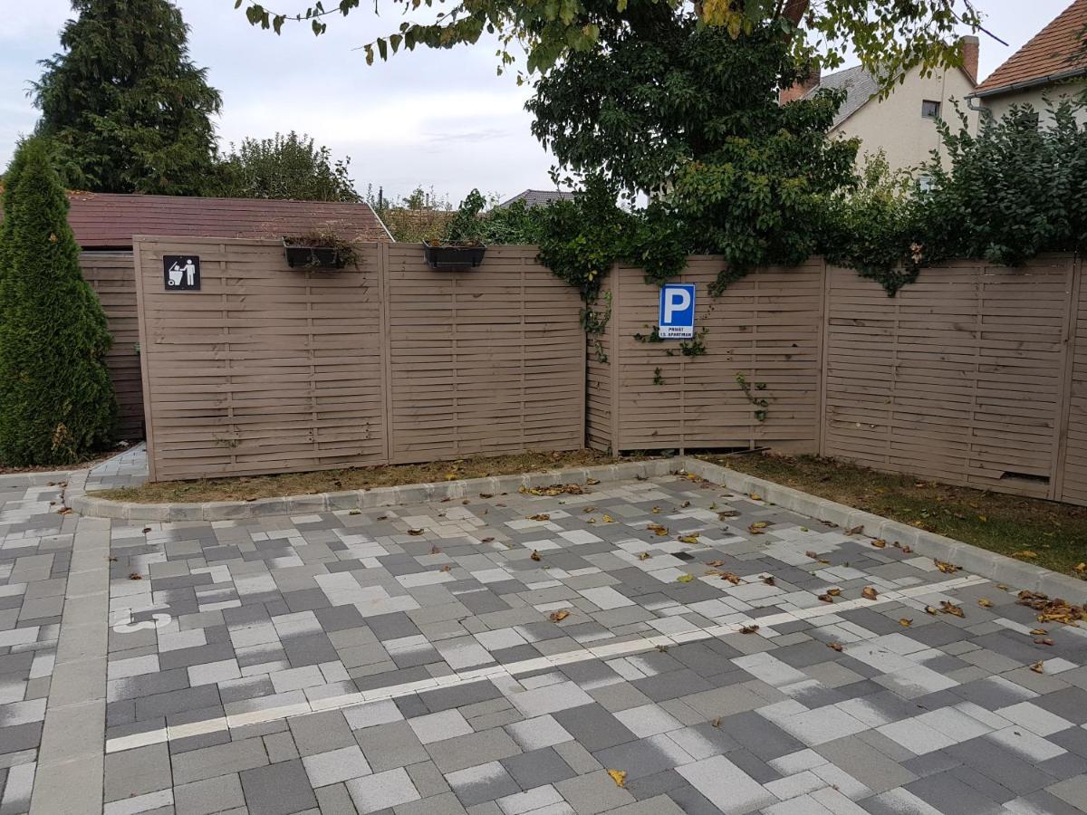 Zafir Sziget Apartman Sarvar Exterior photo