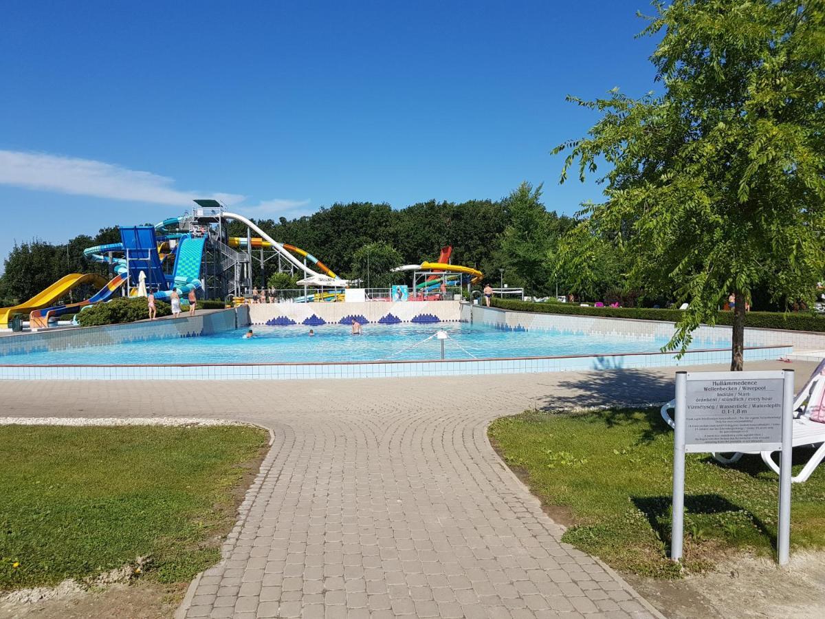 Zafir Sziget Apartman Sarvar Exterior photo