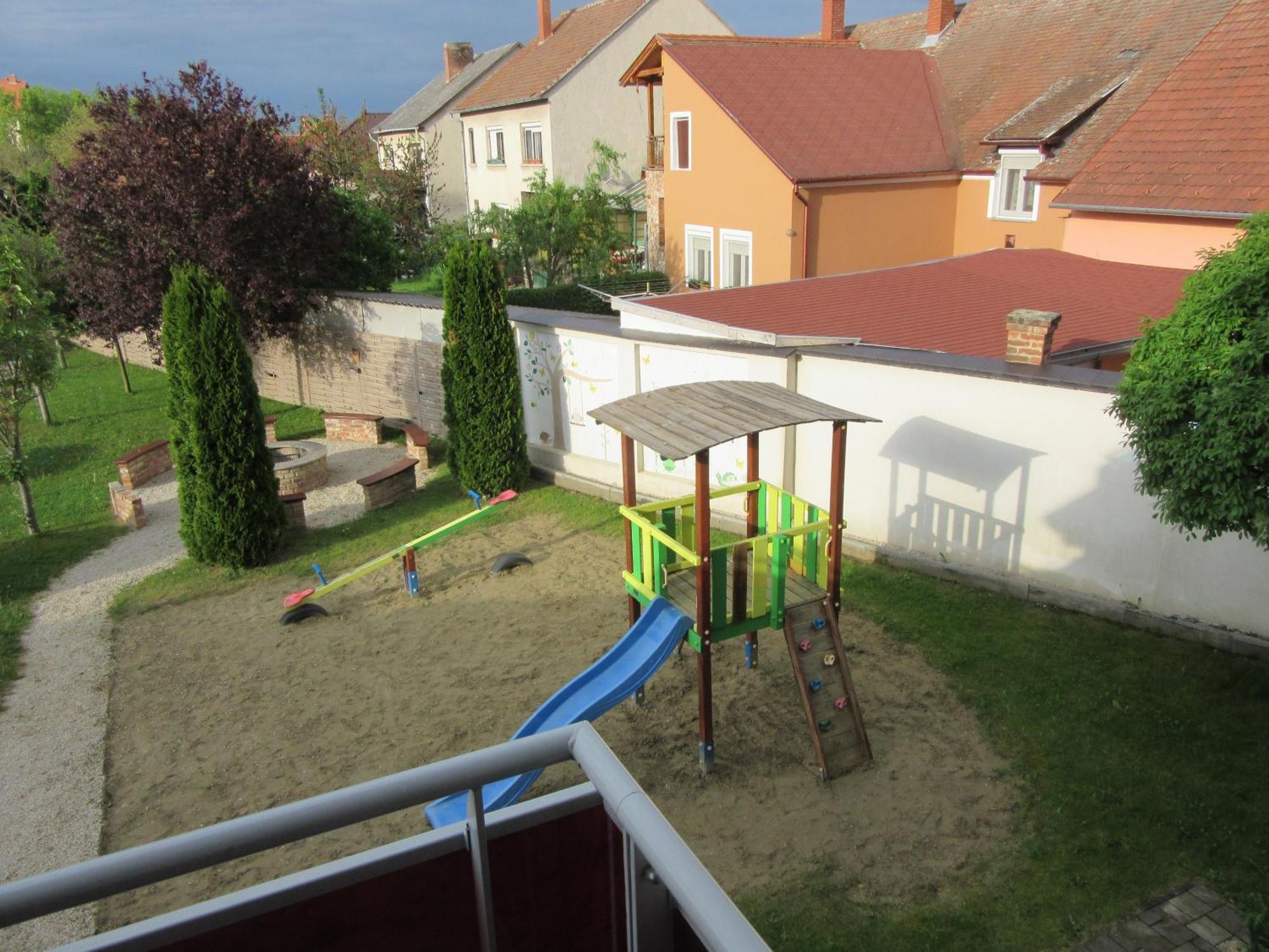 Zafir Sziget Apartman Sarvar Exterior photo