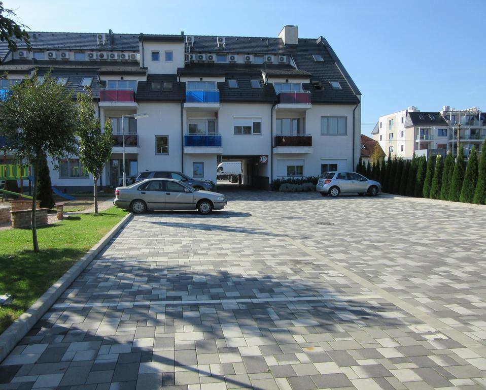 Zafir Sziget Apartman Sarvar Exterior photo