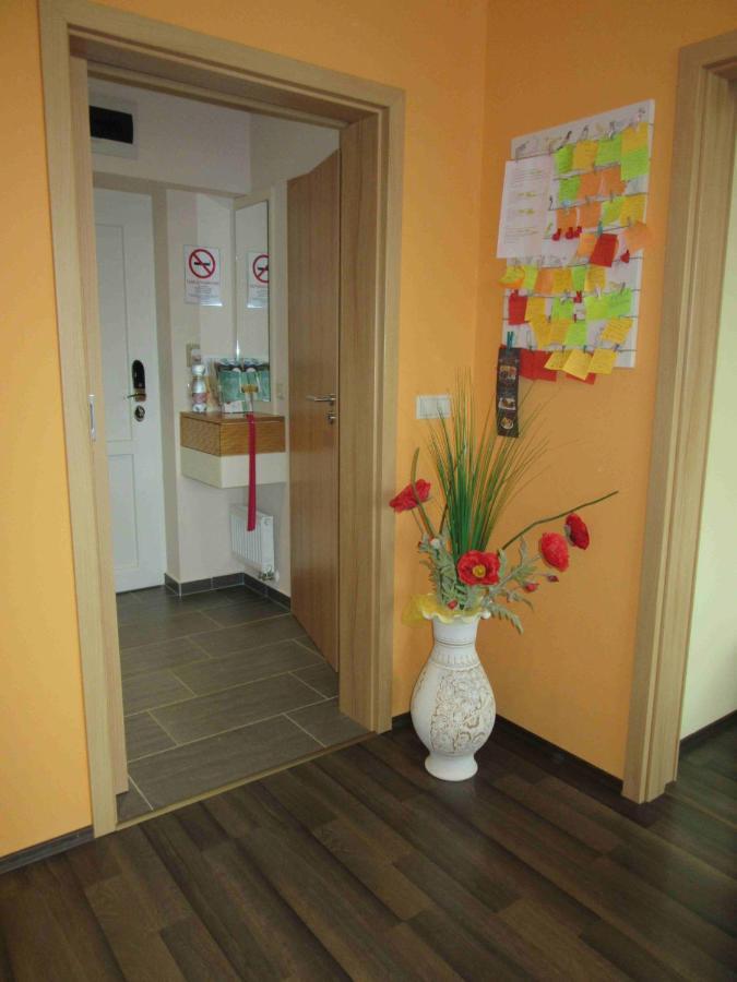 Zafir Sziget Apartman Sarvar Exterior photo